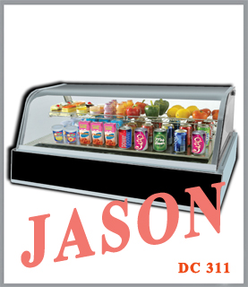 Bàn mát trưng bày hoa quả, nước ngọt 